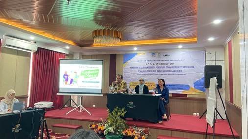 Dosen Hukum Keluarga Islam (HKI) Fakultas Syariah Memperkuat Resiliensi Keluarga Perempuan ODHIV di Surakarta Melalui Kegiatan Pengabdian Kepada Masyarakat Berbasis Komunitas